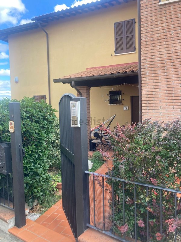casa indipendente in vendita a Montepulciano in zona Sant'Albino