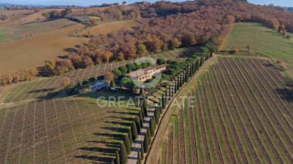 casa indipendente in vendita a Montepulciano