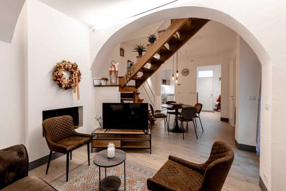 casa indipendente in vendita a Montepulciano