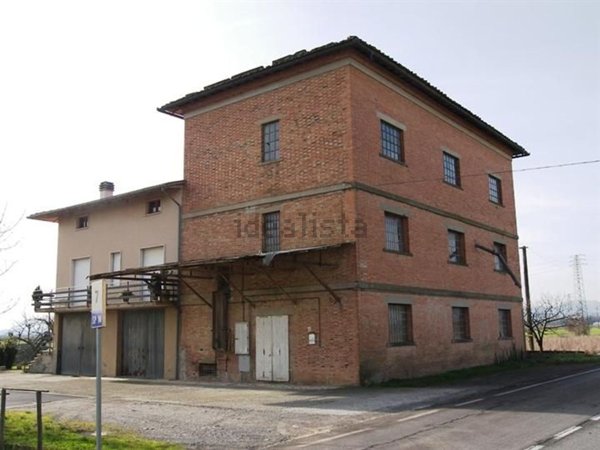 casa indipendente in vendita a Montepulciano