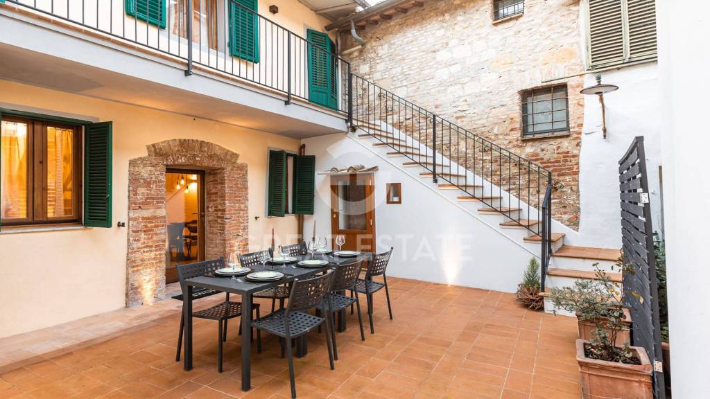 casa indipendente in vendita a Montepulciano