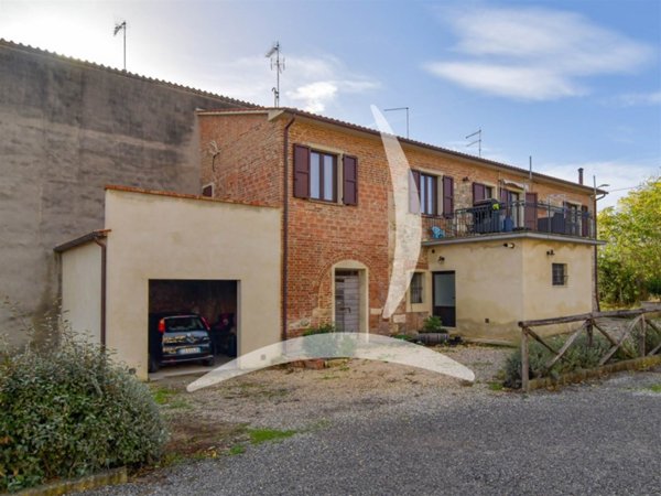 casa indipendente in vendita a Montepulciano in zona Abbadia