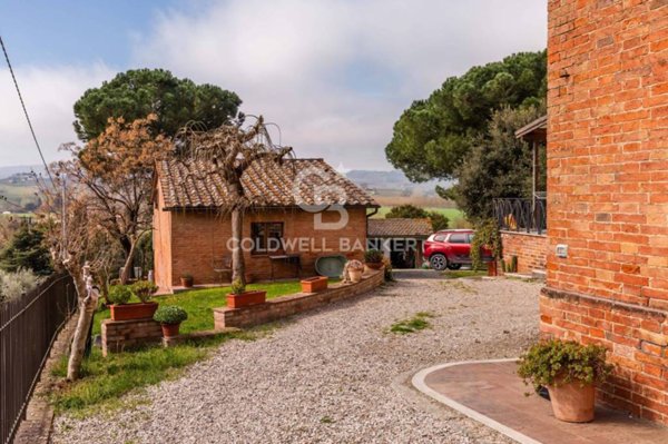 casa indipendente in vendita a Montepulciano in zona Acquaviva