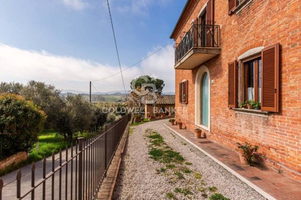 casa indipendente in vendita a Montepulciano in zona Acquaviva