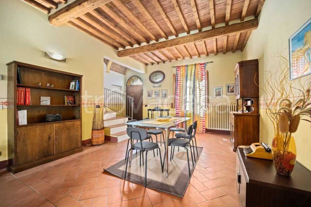 casa indipendente in vendita a Montepulciano in zona Abbadia