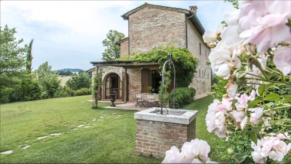 casa indipendente in vendita a Montepulciano