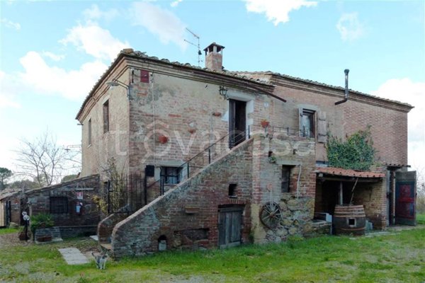 casa indipendente in vendita a Montepulciano