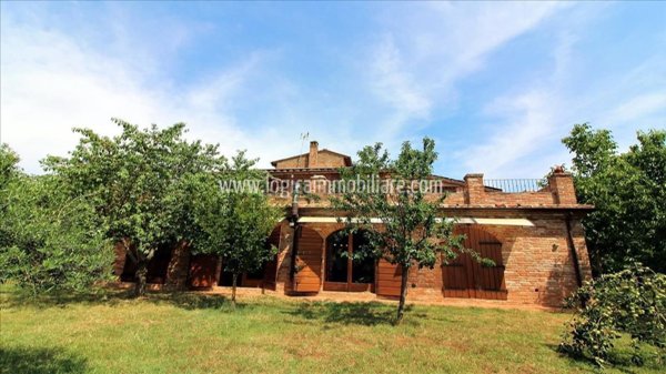 casa indipendente in vendita a Montepulciano