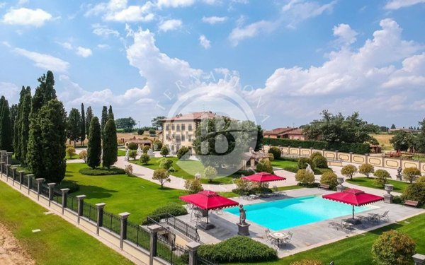 villa in vendita a Montepulciano