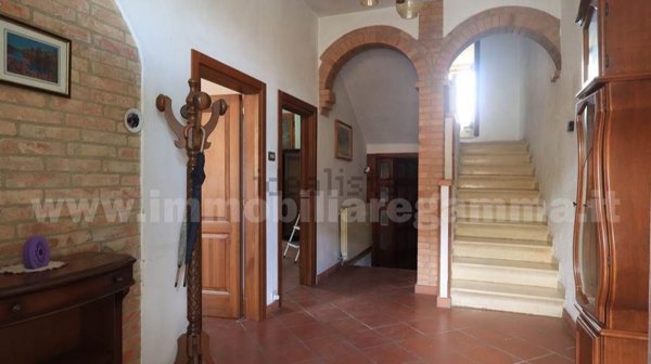 casa indipendente in vendita a Montepulciano in zona Gracciano
