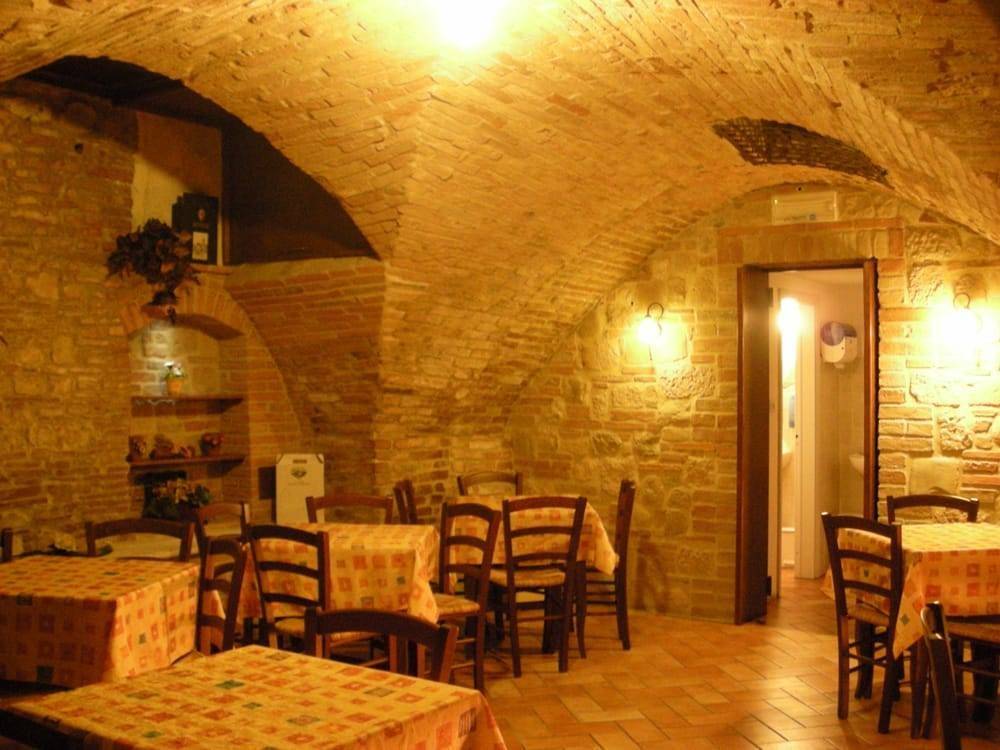 negozio in vendita a Montepulciano