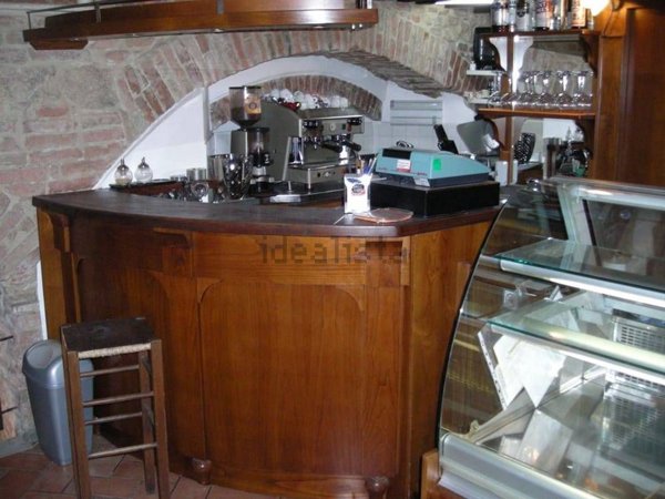 negozio in vendita a Montepulciano