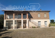 casa indipendente in vendita a Montepulciano in zona Abbadia