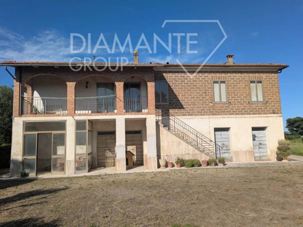 casa indipendente in vendita a Montepulciano in zona Abbadia