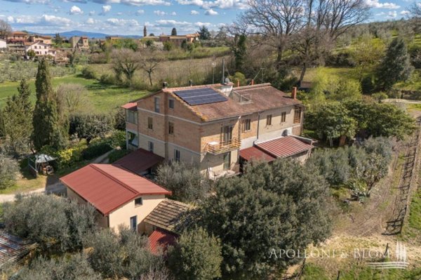 casa indipendente in vendita a Montepulciano