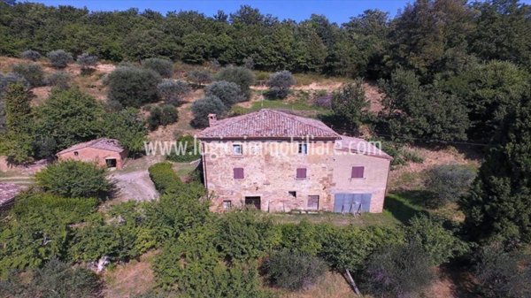 casa indipendente in vendita a Montepulciano