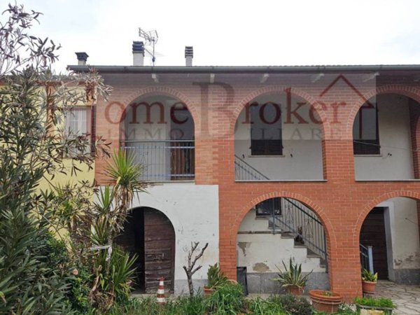 casa indipendente in vendita a Montepulciano in zona Montepulciano Stazione
