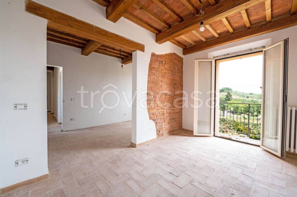 casa indipendente in vendita a Montepulciano in zona Valiano