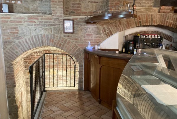 negozio in vendita a Montepulciano