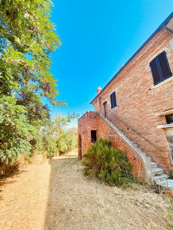 casa indipendente in vendita a Montepulciano in zona Gracciano