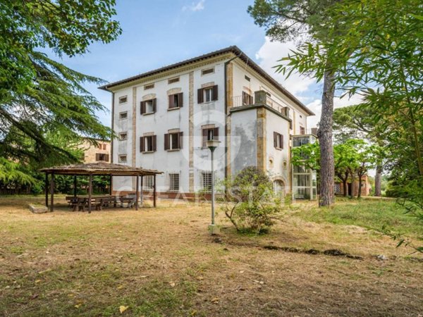 villa in vendita a Montepulciano