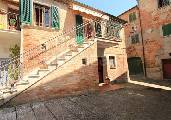 appartamento in vendita a Montepulciano in zona Valiano