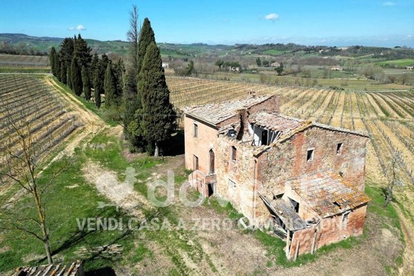 casa indipendente in vendita a Montepulciano