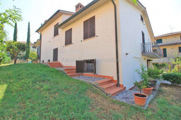 casa indipendente in vendita a Montepulciano in zona Gracciano