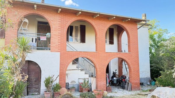 casa indipendente in vendita a Montepulciano