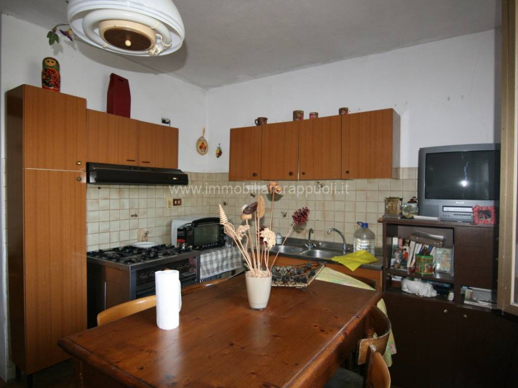 casa indipendente in vendita a Montepulciano in zona Abbadia