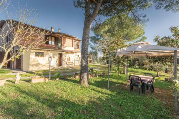casa indipendente in vendita a Montepulciano in zona Acquaviva