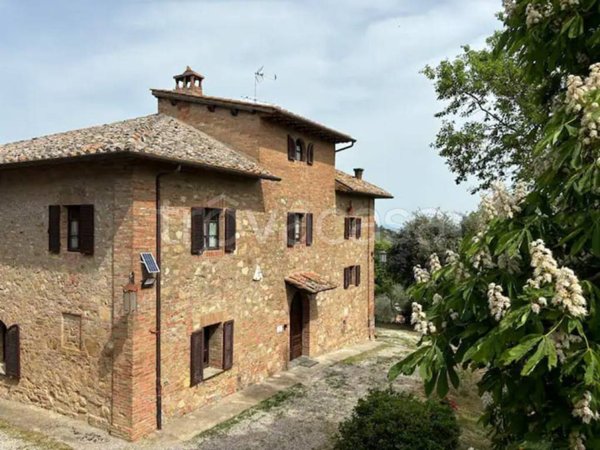 casa indipendente in vendita a Montepulciano