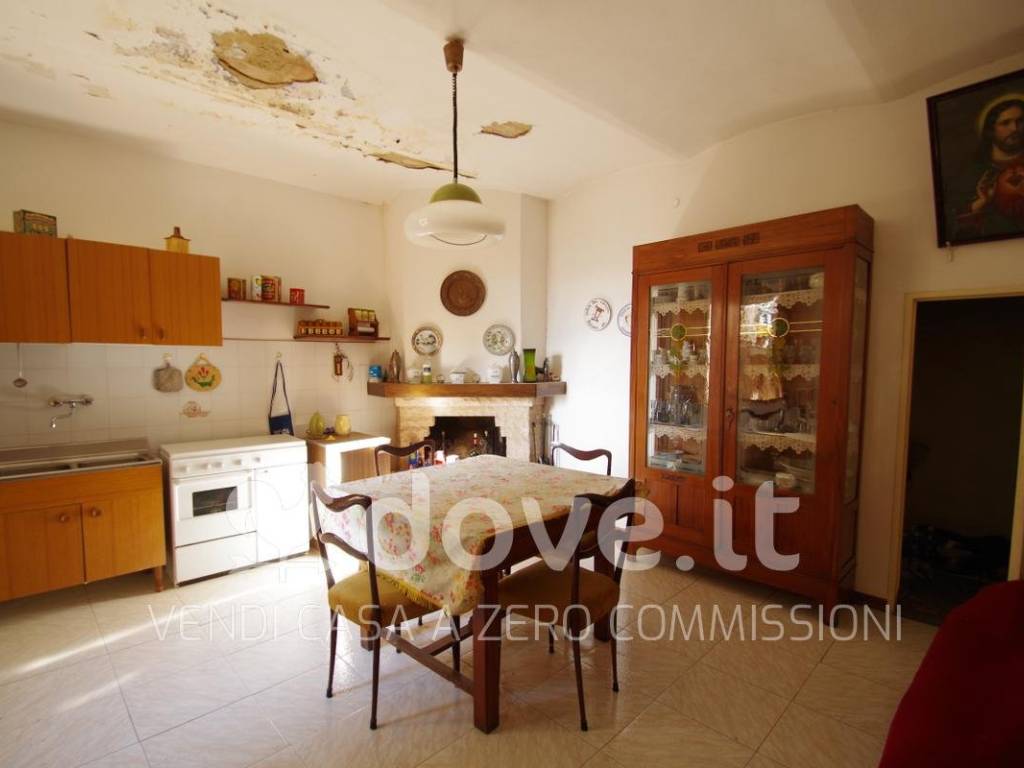 casa indipendente in vendita a Montepulciano in zona Valiano