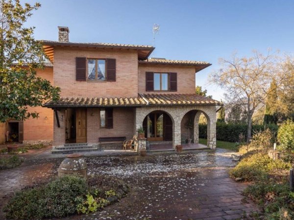 casa indipendente in vendita a Montepulciano