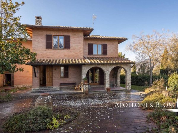 casa indipendente in vendita a Montepulciano