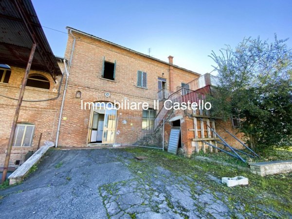 casa indipendente in vendita a Montepulciano in zona Acquaviva