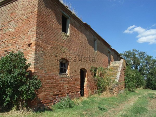 terreno agricolo in vendita a Montepulciano in zona Valiano