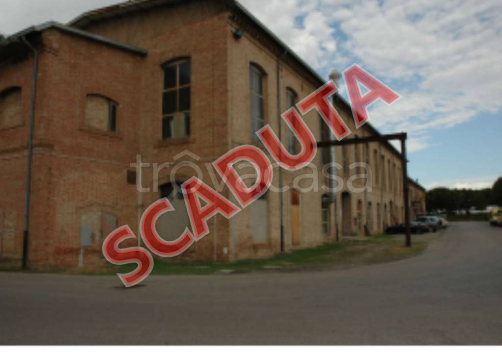 capannone in vendita a Montepulciano in zona Montepulciano Stazione