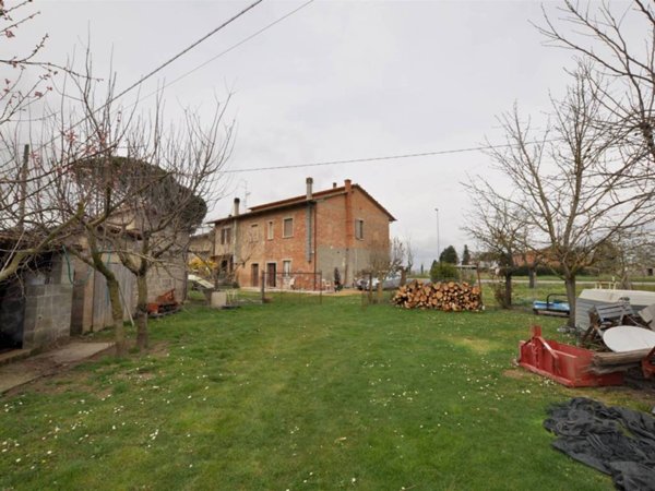 casa indipendente in vendita a Montepulciano in zona Salcheto