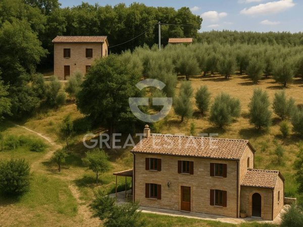 casa indipendente in vendita a Montepulciano