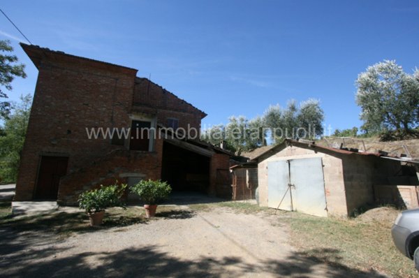 casa indipendente in vendita a Montepulciano in zona Abbadia