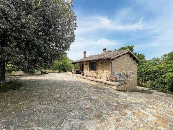 casa indipendente in vendita a Montepulciano