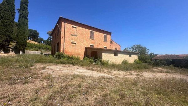 casa indipendente in vendita a Montepulciano