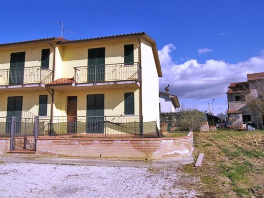 casa indipendente in vendita a Montepulciano in zona Gracciano