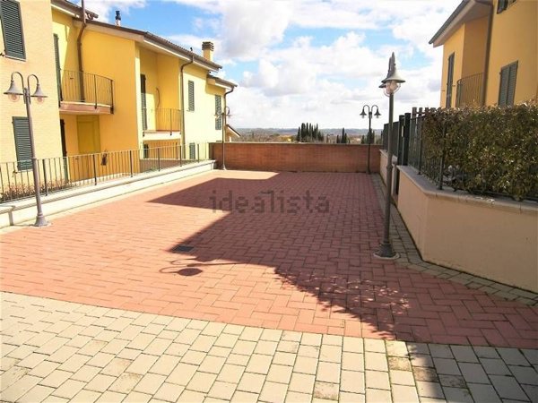 casa indipendente in vendita a Montepulciano in zona Gracciano