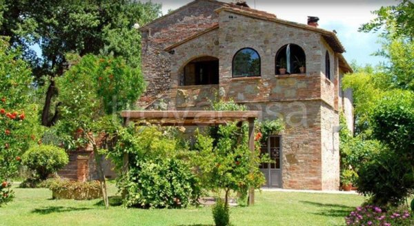 negozio in vendita a Montepulciano