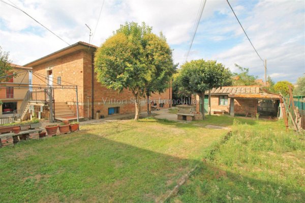 casa indipendente in vendita a Montepulciano in zona Gracciano
