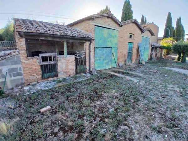 casa indipendente in vendita a Montepulciano in zona Acquaviva