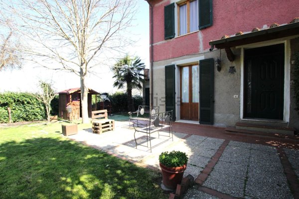 casa indipendente in vendita a Montepulciano in zona Gracciano