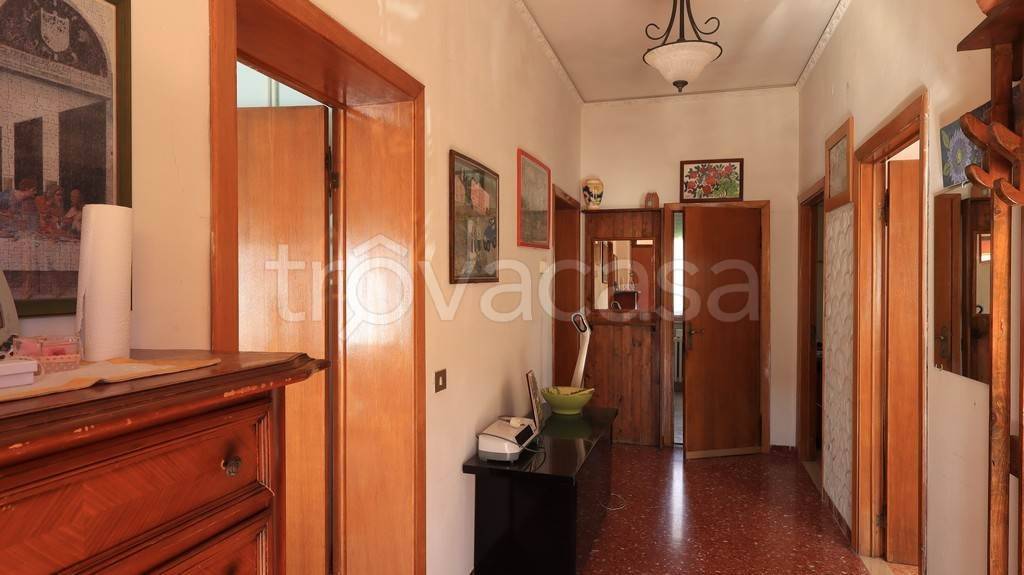 casa indipendente in vendita a Montepulciano in zona Acquaviva